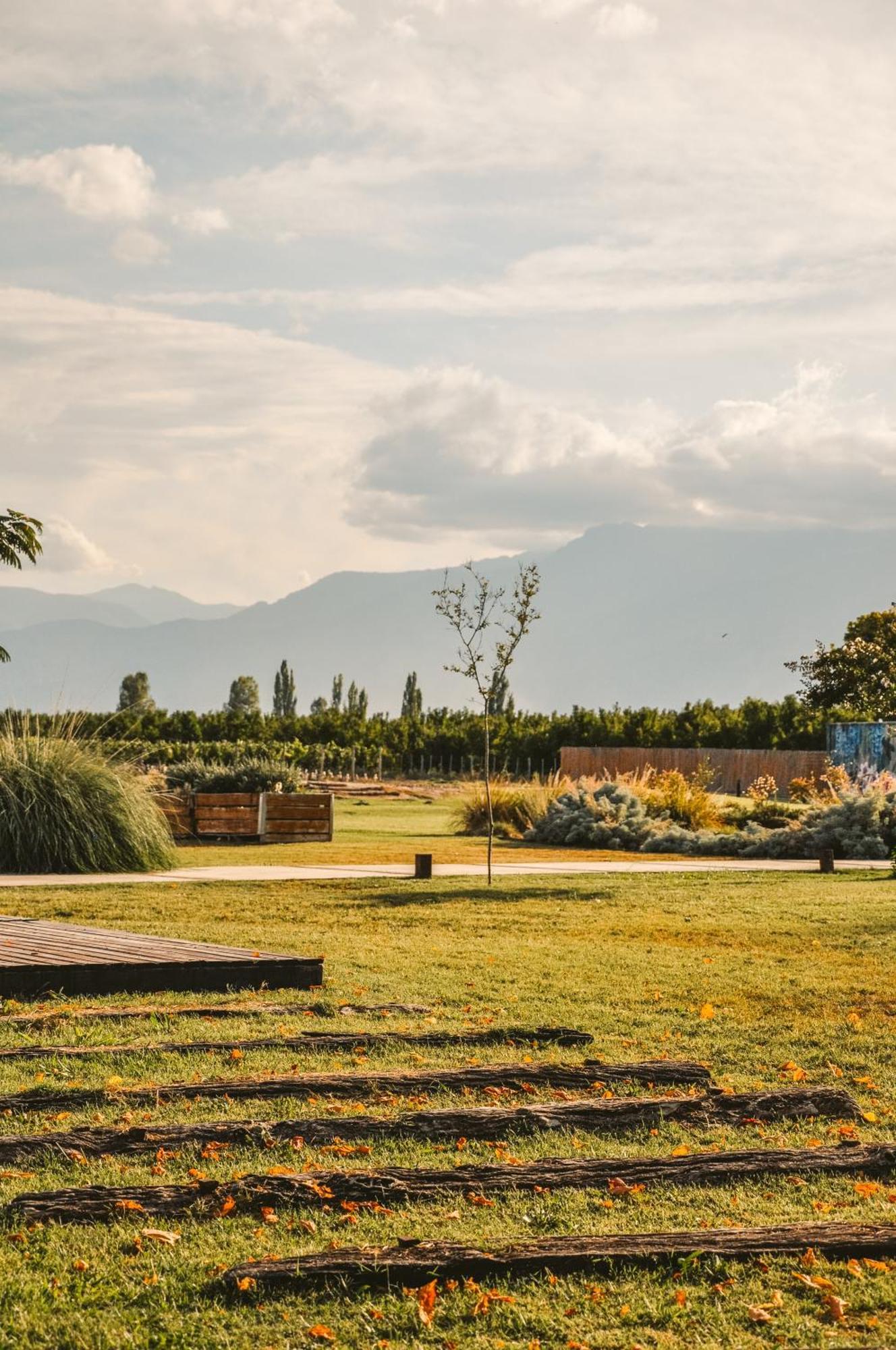Dobe Lodge Vista Flores Dış mekan fotoğraf